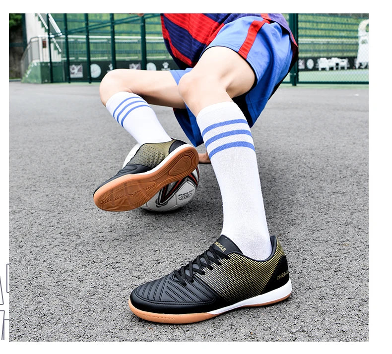 Indoor Soccer Cleats Men Professional Futsal Shoes Anti Skid Mens Football Boots Original Hard Court Chuteira Society Futebol