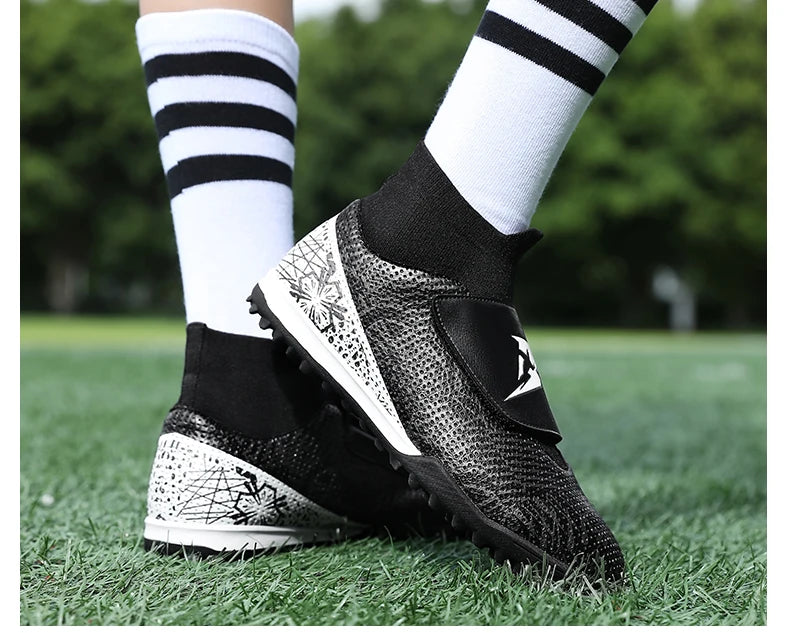 High Quality Turf Soccer Shoes Boys Girls High Top HOOK&LOOP Kids Futsal Sneakers Fashion Green TF Football Boots For Children