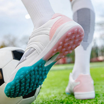 Breathable Professional Athletics Men's Football Shoes High Quality Futsal Football Selling New Breathable Association Indoor