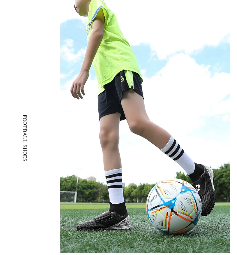 High Quality Turf Soccer Shoes Boys Girls High Top HOOK&LOOP Kids Futsal Sneakers Fashion Green TF Football Boots For Children