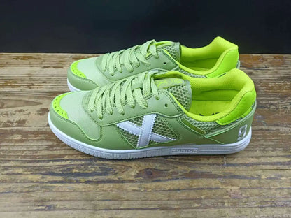 2025 new luxury men's outdoor training soccer shoes top non-slip turf soccer shoes classic brand wear sports soccer shoes