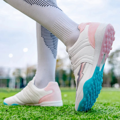 Breathable Professional Athletics Men's Football Shoes High Quality Futsal Football Selling New Breathable Association Indoor