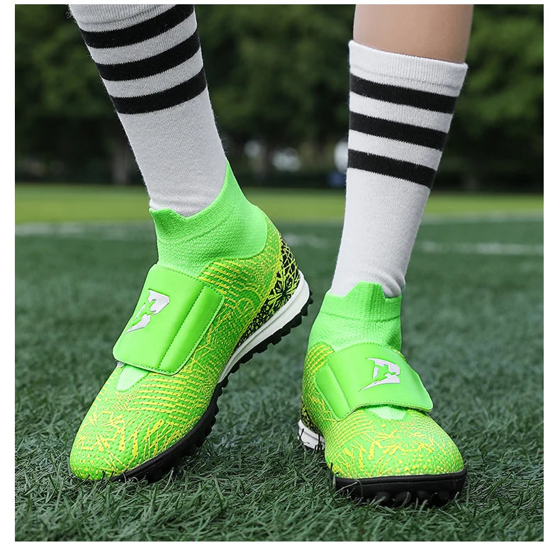 High Quality Turf Soccer Shoes Boys Girls High Top HOOK&LOOP Kids Futsal Sneakers Fashion Green TF Football Boots For Children