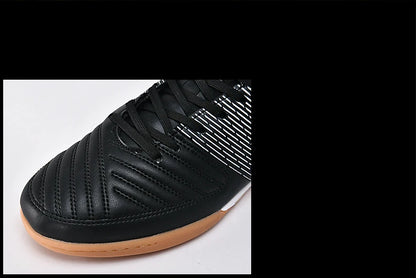 Indoor Soccer Cleats Men Professional Futsal Shoes Anti Skid Mens Football Boots Original Hard Court Chuteira Society Futebol